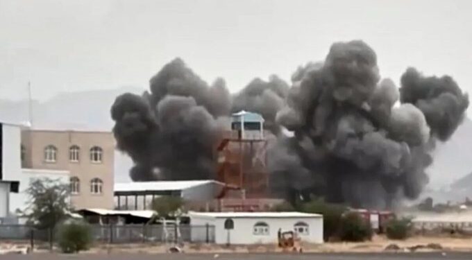 Ataques en aeropuertos de Arabia Saudita encienden las alertas para mexicanos.