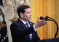 Trump amenaza con enviar a la Armada a Cuba; Rubio pide colaboración con la CIA