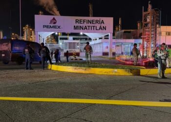 Ataque armado en refinería de Pemex en Minatitlán deja un muerto y un herido