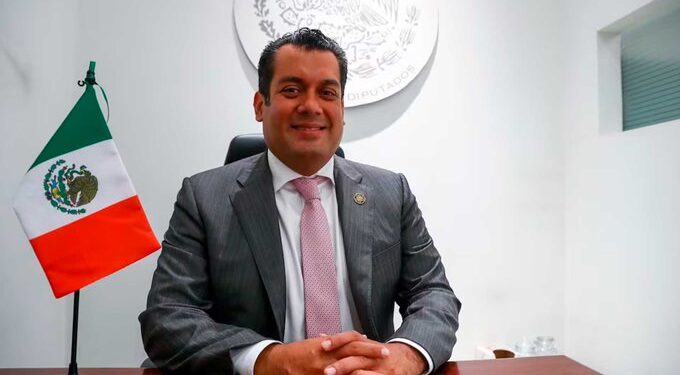 Promociones de criptomonedas aparecen en la cuenta de X de Sergio Gutiérrez Luna tras un hackeo