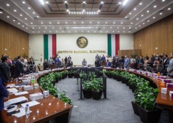 INE aprueba comités técnicos para fortalecer la certeza electoral rumbo a 2027.