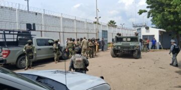 Penal El Castillo, en Mazatlán, registra enfrentamiento armado con 10 muertos y 16 heridos