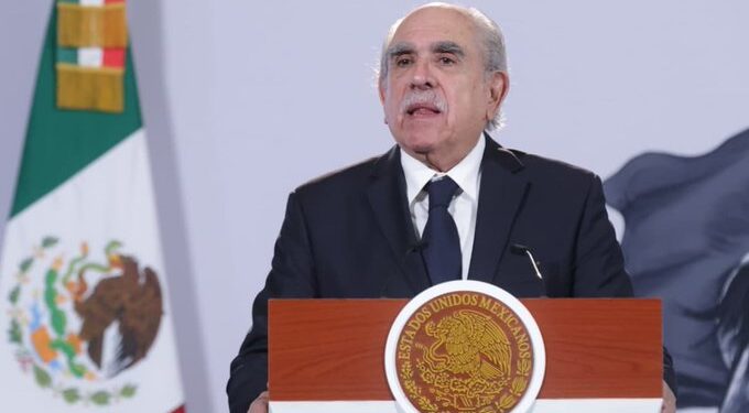 Sheinbaum cierra filas con Pablo Gómez tras acusaciones de Santiago Nieto sobre la UIF