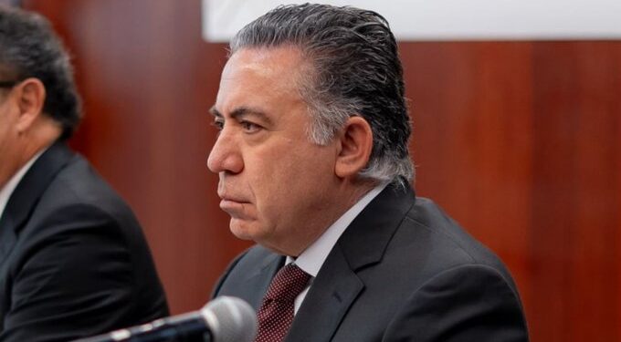 Senado no atiende petición de audiencia por caso Enrique Inzunza y remite a las reglas sobre licencias