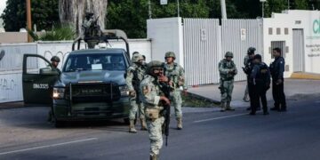 Cinco cateos en Sinaloa llevan a la detención de siete personas vinculadas a “Los Rugrats”