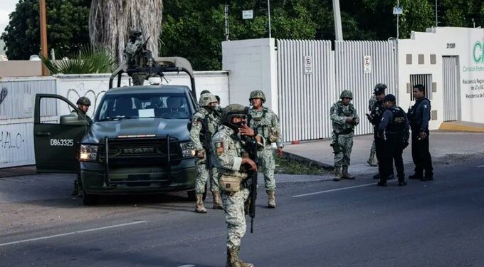 Cinco cateos en Sinaloa llevan a la detención de siete personas vinculadas a “Los Rugrats”