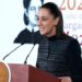 Sheinbaum firma reforma sobre doble nacionalidad y responde por accidente en Nayarit